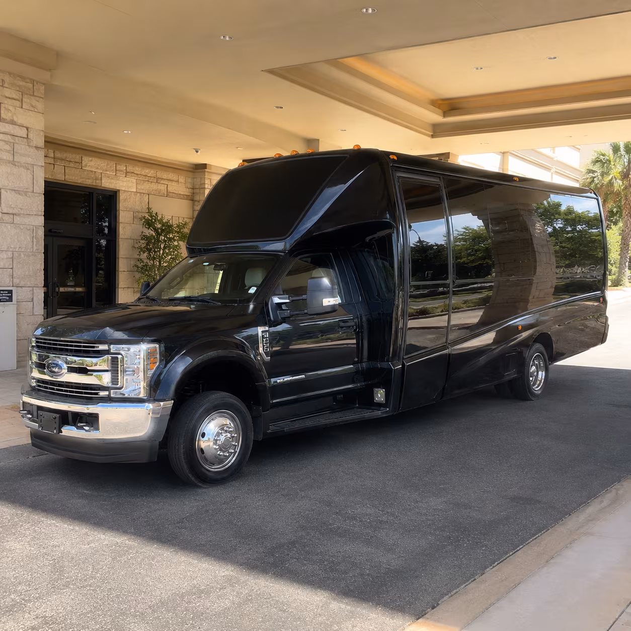 city island night seafood waterfront bars party bus rental